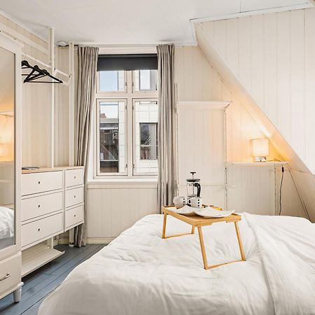 Appartement Live In Historic Building - View To Bryggen à Bergen Extérieur photo