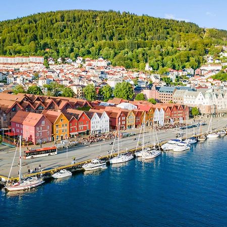 Appartement Live In Historic Building - View To Bryggen à Bergen Extérieur photo
