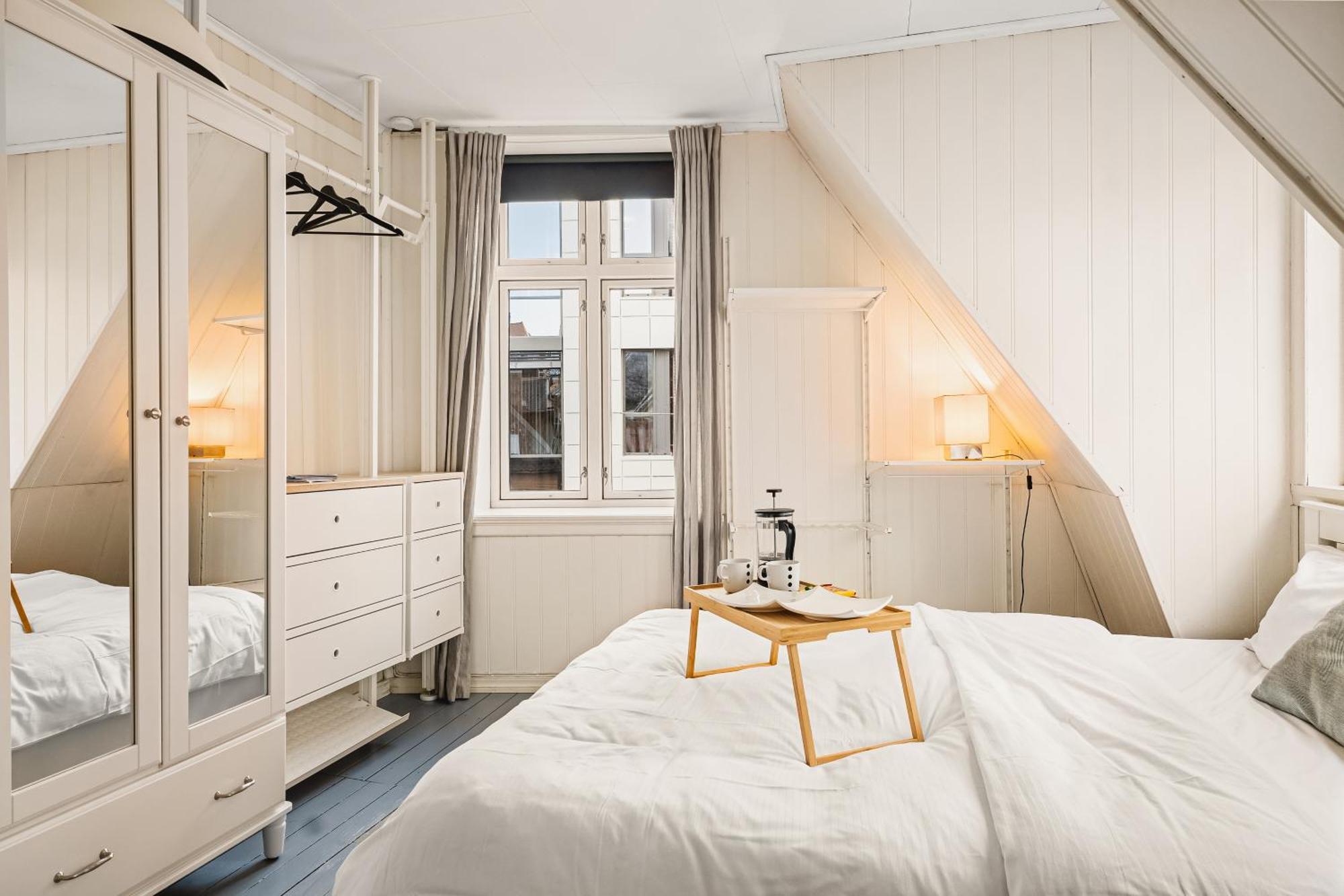 Appartement Live In Historic Building - View To Bryggen à Bergen Extérieur photo
